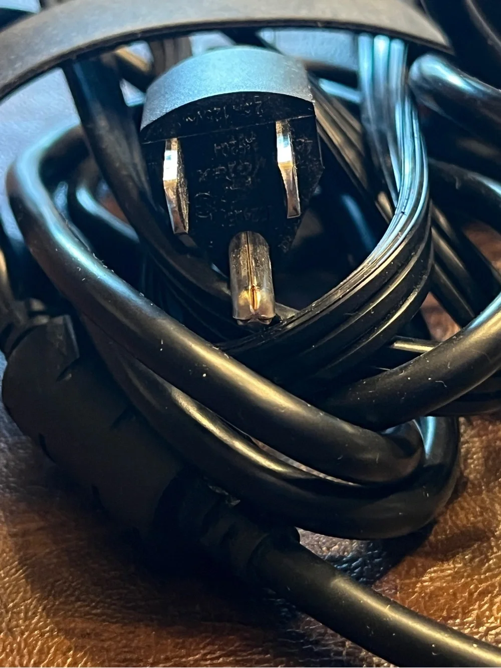 Dell Black AC Adapter Power Supply Charger DA130PE1-00
